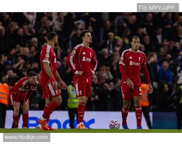 英超激战：利物浦3-0巴萨红牌事件引发全场热议与激情