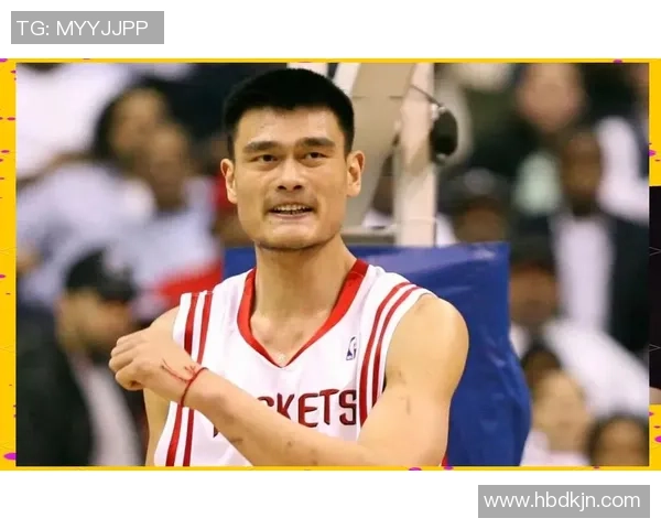 季后赛中对姚明的战术调整与应对策略分析