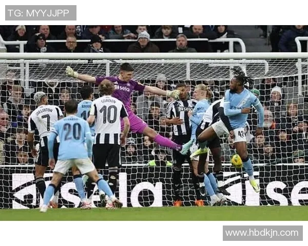 曼城友谊赛大胜那不勒斯红牌事件引发全场热议与惊叹