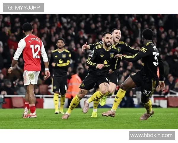 阿森纳友谊赛惊险逆转那不勒斯全场焦点瞬间回顾与分析